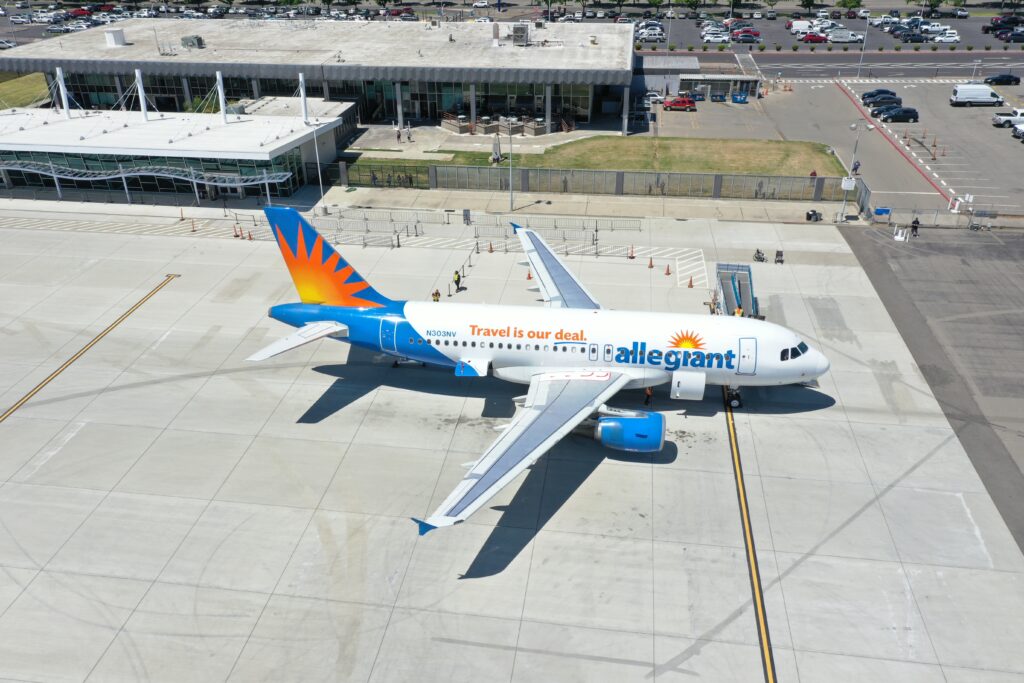 Stockton Metropolitan Airport - Allegiant Airlines